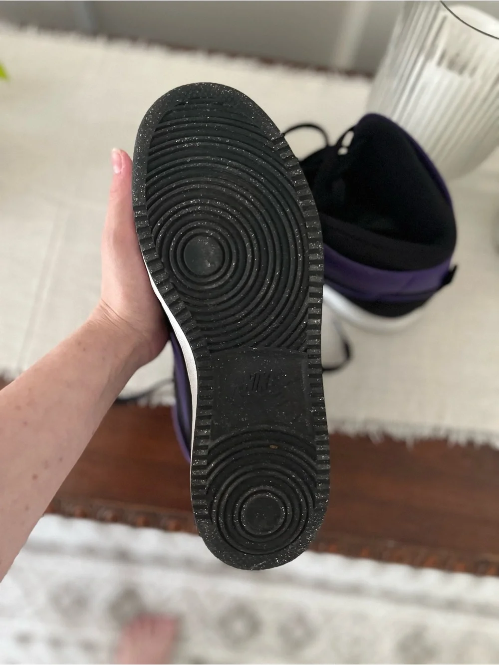 Nike Black & Purple Low-Top Sneaker